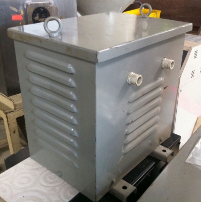 ขายหม้อแปลงไฟฟ้า  10 KVA 380-200V