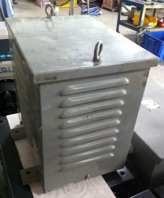 ขายหม้อแปลงไฟฟ้า  10 KVA 380-200V
