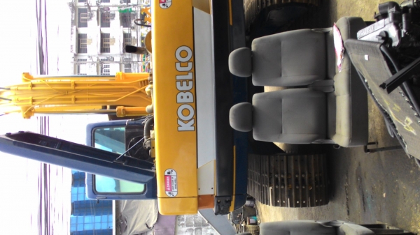 ขายด่วน รถขุด KOBELCO SK120-3 แทรค 50  เก่า ใน  ชั่วโมงการทำงานน้อยมากๆๆ   สภาพสวย    โทร 089-3818694 ดวงนภา  เตียวตระกูล