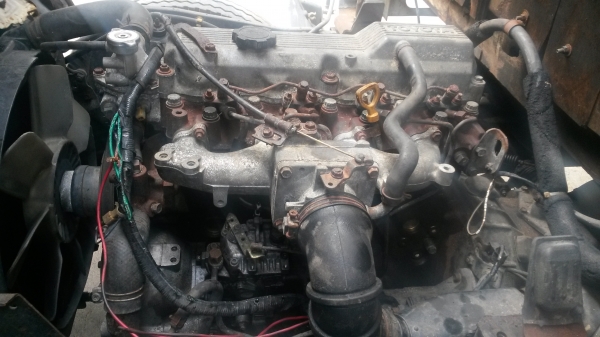 ฝากขายรถโตโยต้าBU141 เครื่องแน่น14B หัวกระดกกระจกหน้าแตก พื้นมีผุบ้าง แซสซีสวยมากไม่มีผุไม่มีดาม ขาย 150000 บาท (ไม่มีทะเบียน)