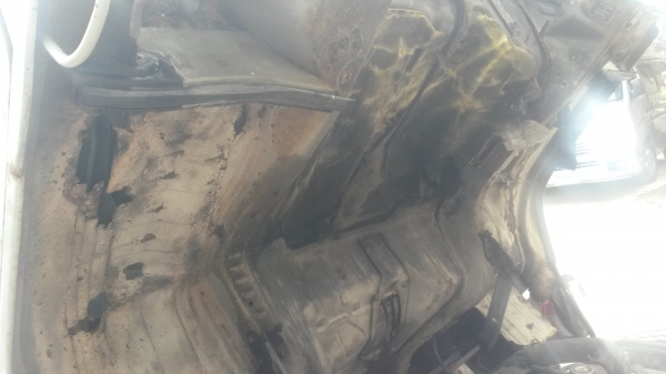 ฝากขายรถโตโยต้าBU141 เครื่องแน่น14B หัวกระดกกระจกหน้าแตก พื้นมีผุบ้าง แซสซีสวยมากไม่มีผุไม่มีดาม ขาย 150000 บาท (ไม่มีทะเบียน)