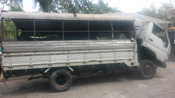 ฝากขายรถโตโยต้าBU141 เครื่องแน่น14B หัวกระดกกระจกหน้าแตก พื้นมีผุบ้าง แซสซีสวยมากไม่มีผุไม่มีดาม ขาย 150000 บาท (ไม่มีทะเบียน)