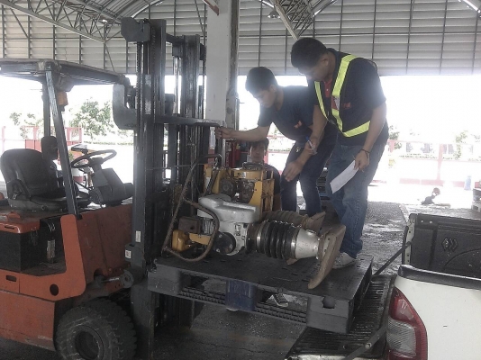 จัดส่งให้แล้วนะครับลูกค้า เชียงใหม่- สำหรับเครื่องตบดิน แบบจิงโจ้ มือสองญี่ปุ่น พร้อมใช้งาน