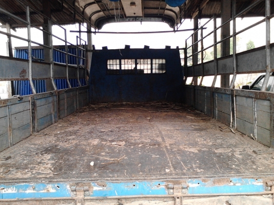 ขายหกล้อ ใช้งานได้ ราคา150000 ต่อรองได้