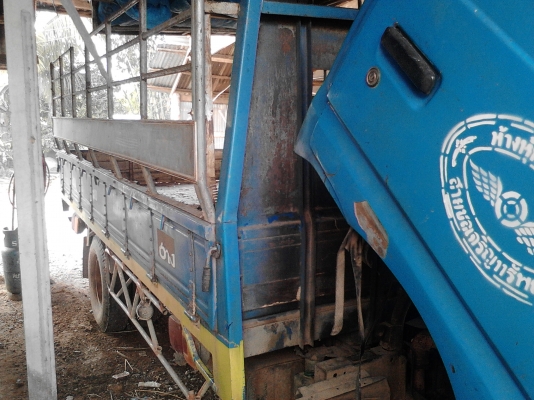 ขายหกล้อ ใช้งานได้ ราคา150000 ต่อรองได้