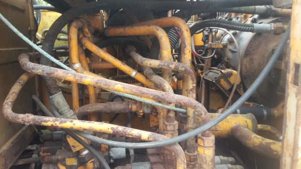 ขายครับรถแมคโครKOBELCO PC200 เครื่องมิตรซู6D14 แน่นๆปั๊มใหญ่ไม่มีโหลดมาลองขับดูได้ครับ ทุกอย่างใช้ได้หมดยกเว้นแฟรมผุมากต้องซ่อมหรือเปลี่ยนแฟรมครับหรือใครมีจะขายบอกมาครับจะไปซื้อใส่ ขอแยกขายครับ ตัวเดิน 50000 เครื่อง+ปั๊ม 125000 อาม+บุ๊งกี๋ 60000 โครง+เต๋ง