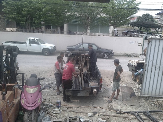 ส่วนอันนี้ ส่งลูกค้าสุรินทร์นะครับ - ฮ้อย ลิฟต์ยกรถ เก่าญี่ปุ่น