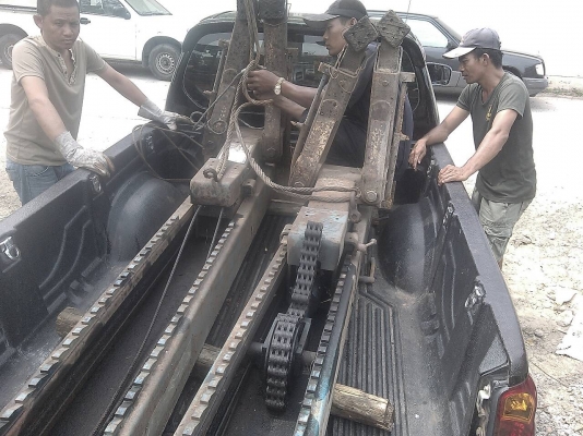 ส่วนอันนี้ ส่งลูกค้าสุรินทร์นะครับ - ฮ้อย ลิฟต์ยกรถ เก่าญี่ปุ่น