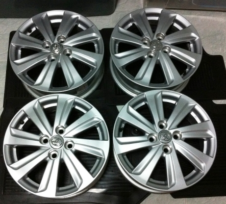 ขายล้อแม็ก Yaris1.2G ถอดป้ายแดง สภาพดี