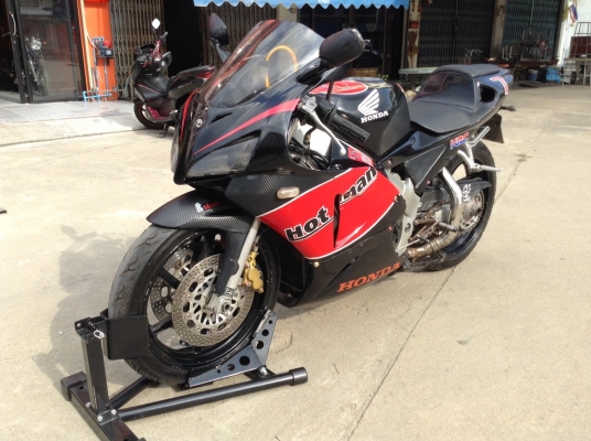 ธารนนทบุรี//ขาย honda vfr400 nc30 ปี 89 เครื่องสมบูรณ์ความร้อนปกติ ระบบไฟปกติใช้ทุกจุด ราคา 79,000 บาท ทะเบียนแท้ ธารนนทบุรี//ขาย honda vfr400 nc30 ปี 89 เครื่องสมบูรณ์ความร้อนปกติ ระบบไฟปกติใช้ทุกจุด ราคา 79,000 บาท ทะเบียนแท้
