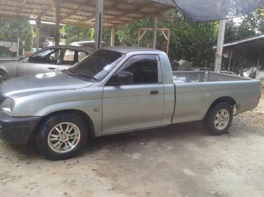 Mitsubishi strada l200 Mitsubishi strada l200