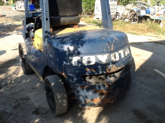 รถยกโตโยต้า2.5ตันเครื่องดีเซลเก่าญี่ปุ่น