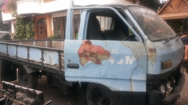 ขายรถอีซูซุ4ล้อ เครื่อง75 C240 รถขับได้หัวกระบะไม่ค่อยสวยต้องเอาไปทำครับแซสซีสวยครับ ขาย 65000 บาท ทะเบียนพร้อมครับ