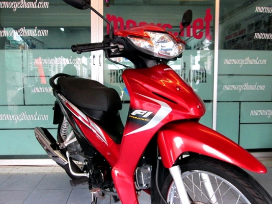 wave 110 i สีแดงดำ โฉมใหม่ รถใหม่ๆมาแล้ว รถดือน กันยายน ปี 57 ไมล์ 1 พันโล  แถม 3 รายการ 31900