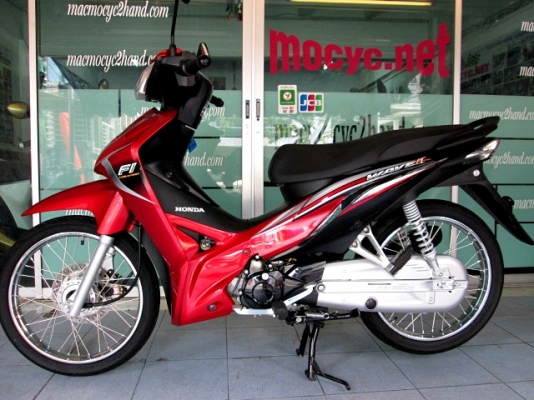 wave 110 i สีแดงดำ โฉมใหม่ รถใหม่ๆมาแล้ว รถดือน กันยายน ปี 57 ไมล์ 1 พันโล  แถม 3 รายการ 31900