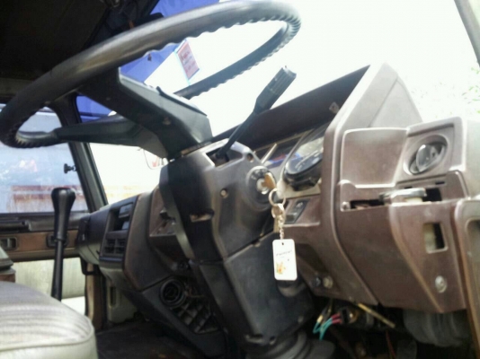 ขาย10ล้อประกอบเพลาเดียวยาว8.2เมตรเครน5ตัน ขาย10ล้อประกอบเพลาเดียวยาว8.2เมตรเครน5ตัน