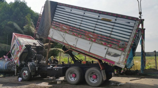 HINO FM2P 380 แรง เบรคแห้งตัวใหม่ ดั๊มพ์แม่ลูก กระบะพืชไร่ ลูก 3 เพลา