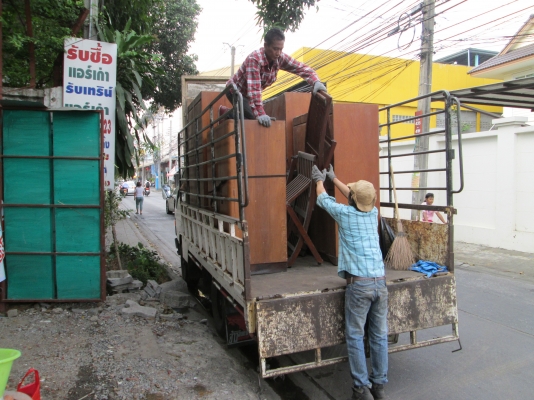 ครับอยากได้อะไร  ตามรูป    โทรฯหาผมเลยครับ   ท่านผู้ชม