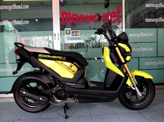 ZOOMER สีเหลืองดำ สีใหม่ลายใหม่ล่าสุด ไมล์สีดำ รถเดือน ก.ค. ปี 57 ไมล์ 3 พันโล ของแถม 3 รายการ 42900