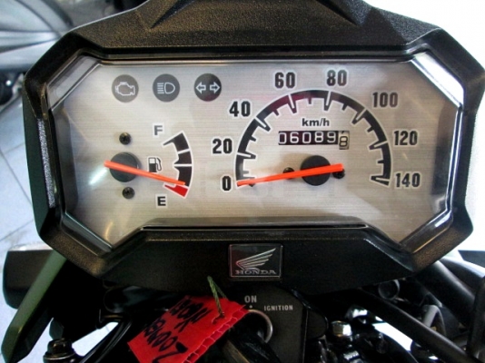 ZOOMER ตัวท็อป combibrake สีเขียวดำ รถเดือน กรกฏาคม ปี 57 ไมล์ 6 พันโล ของแถม 3 รายการ 41900