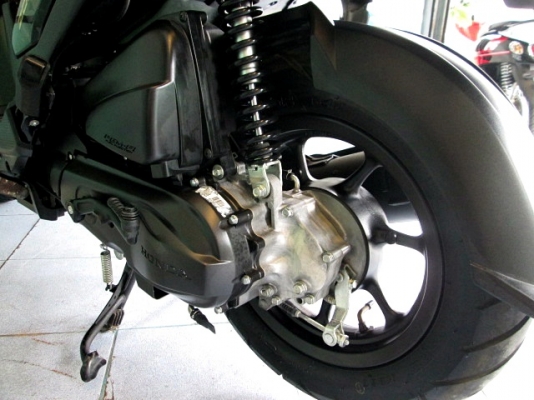 ZOOMER ตัวท็อป combibrake สีเขียวดำ รถเดือน กรกฏาคม ปี 57 ไมล์ 6 พันโล ของแถม 3 รายการ 41900