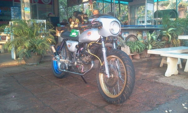 พอจะขายได้ไหม 16000 Jx เครื่องโซ ลูกCb มีเล่มทะเบียนเครื่อง+ใบซื้อขาย สนใจโทร 089-8054390 โอ๋ ลพบุรี