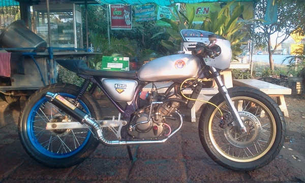 พอจะขายได้ไหม 16000 Jx เครื่องโซ ลูกCb มีเล่มทะเบียนเครื่อง+ใบซื้อขาย สนใจโทร 089-8054390 โอ๋ ลพบุรี