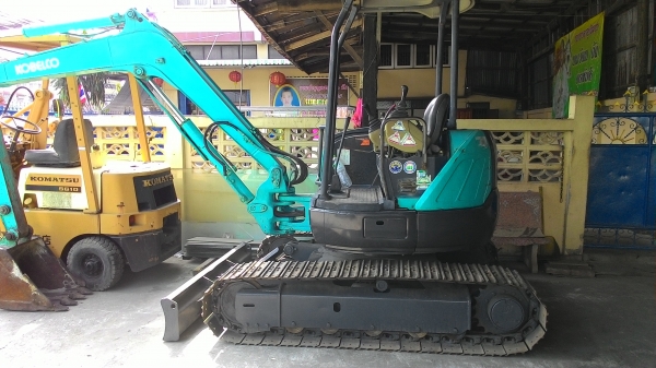 ขายด่วน Kobelco sk40sr-s เก่า ญี่ปุ่น ยังไม่เคยใช้งานในไทย  ปั๊มนิ้ว  ชั่วโมงการทำงานน้อยมากๆๆ   โทร 089-3818694  ดวงนภา