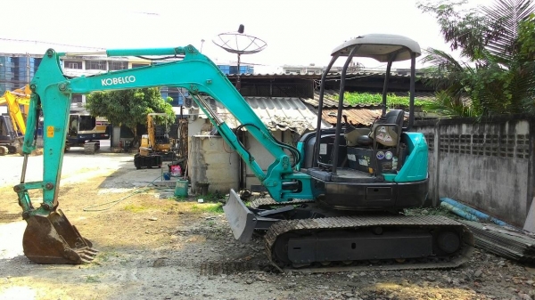 ขายด่วน Kobelco sk40sr-s เก่า ญี่ปุ่น ยังไม่เคยใช้งานในไทย  ปั๊มนิ้ว  ชั่วโมงการทำงานน้อยมากๆๆ   โทร 089-3818694  ดวงนภา
