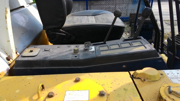 ขายด่วน Komatsu PC 30-6 เก่า ญี่ปุ่น ปั๊มเฟือง   ยังไม่เคยใช้งานในไทย  ชั่วโมงการทำงานน้อยมากๆๆ   โทร 089-3818694  ดวงนภา