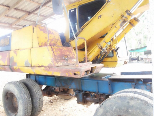 รถแบคโฮ ล้อยาง PC - 100  รุ่น 3.  สนใจติดต่อ  081 - 6079515