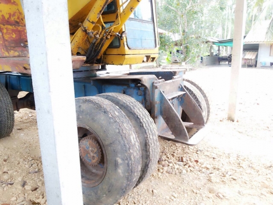 รถแบคโฮ ล้อยาง PC - 100  รุ่น 3.  สนใจติดต่อ  081 - 6079515