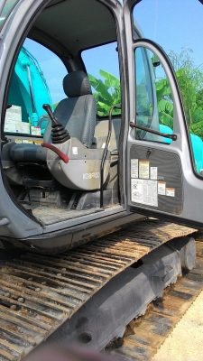 ขายด่วน รถขุด KOBELCO SK200-3 ซุปเปอร์   แทรค 80     ชั่วโมงการทำงานน้อยมากๆๆ   สภาพสวย    โทร 089-3818694 ดวงนภา  เตียวตระกูล