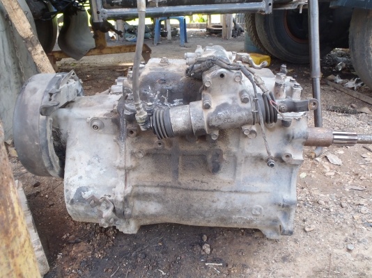 ขายเกียร์ฮีโน่ 7 เกียร์เดินหน้า  ราคาลดเหลือ 13000 ครับ