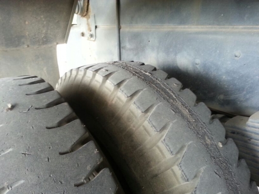 รถฮีโน่ 10 ล้อดั้ม FM8J  251 แรงม้า. ปี 55  ( รถวิ่ง 13,xxx กม. )   สนใจติดต่อ  081 - 6079515