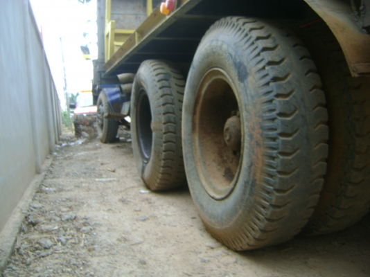 หัวยาว เรียว (( ไม่มีทะเบียน )) หางรถแม็คโคร บันใดรถเกี่ยว  ตามภาพ