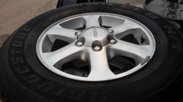 ขายล้อขอบ16 6รูพร้อมยาง245 70 16 ชุดละ5800