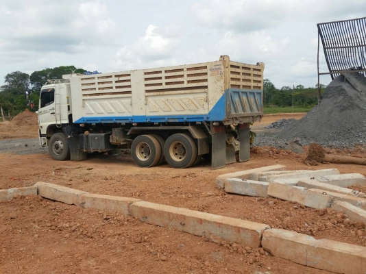 รถฮีโน่ 10 ล้อดั้ม 380 แรงม้า. ปี 55  ( ขายแม่ , ลูก )   สนใจติดต่อ  081 - 6079515