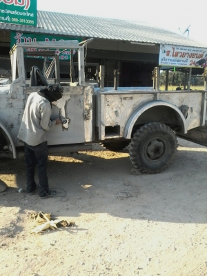 ร้านm601รับทำรถจี๊ปปะผุทำสีรถจี๊ปเล็กจี๊ปกลาง