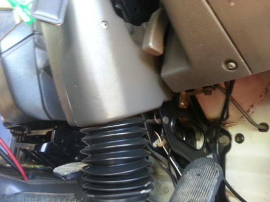 รถมิตซู 10 ล้อดั้ม FN527 - TD 195 แรงม้า. ปี 37   สนใจติดต่อ  081 - 6079515