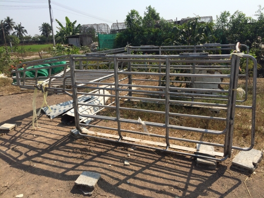 ขายคอกใส่รถกะบะที่เป็นเเค็ป