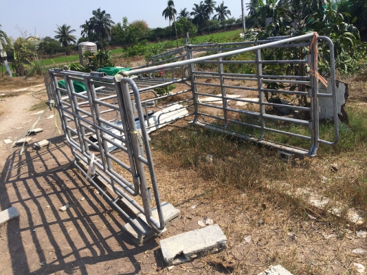 ขายคอกใส่รถกะบะที่เป็นเเค็ป