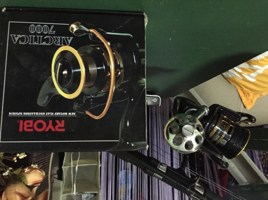 รอกตกปลา