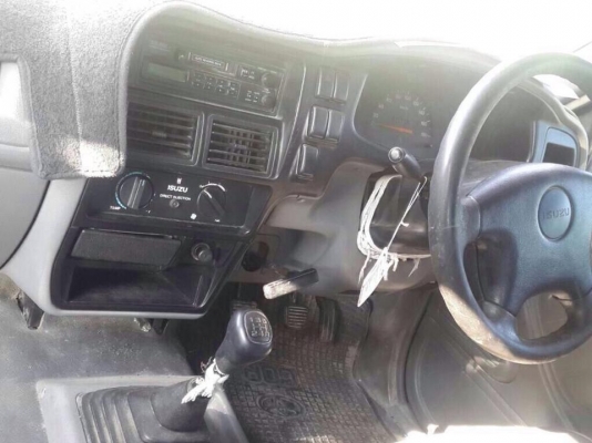 ขายรถกระบะหัวเดียว ปี40 Isuzu เครื่องดีเซล2500 Turbo เกียร์ธรรมดา สภาพดีมาก ขายราคาสด 100,000.- เชียงใหม่ มาเอาได้เลยครับ สนใจติดต่อ 088-2597326