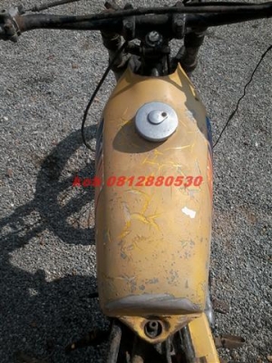 ขาย DT100 ไม่มีเอกสารออกใบซื้อขายรถจอดไม่ติดต้องบิ้วใหม่หรือเอาไปทำอะไหล่ ขาย 4000 บาท