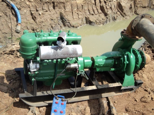 ขายเครื่องสุบน้ำ  ดูด 10  ส่ง 8  ส่งสูงไม่น้อยกว่า  30 ม.