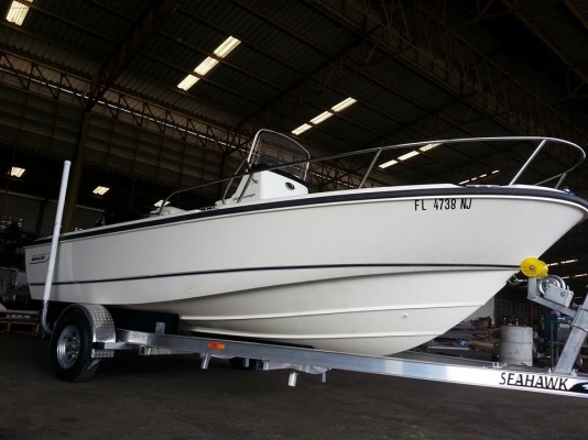 ขายเรือตกปลา BOSTON WHALER 190 OUTRAGE