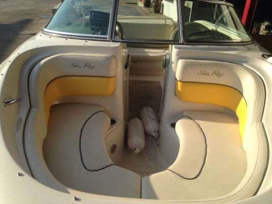 ขายด่วน เรือ sea ray 200 select สภาพสวยมาก