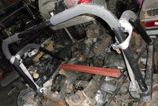 โรลบาจิ๊ปมิตซู J53 และฝากระโปรง