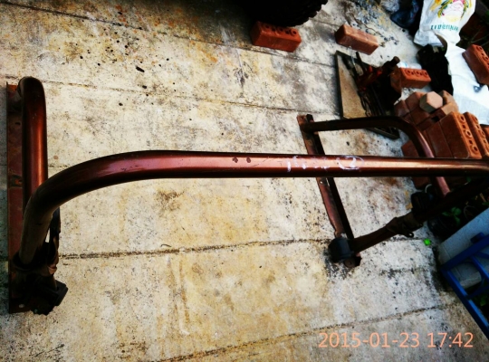 โรลบาจิ๊ปมิตซู J53 และฝากระโปรง